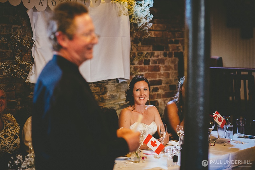 Reportage photo of bride